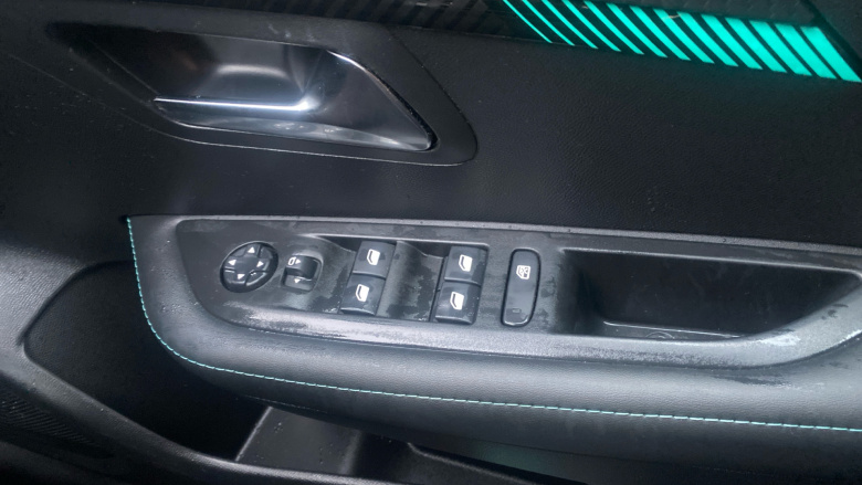 Peugeot 208 1.2 PureTech 100 Allure Premium + 5dr Petrol Hatchback